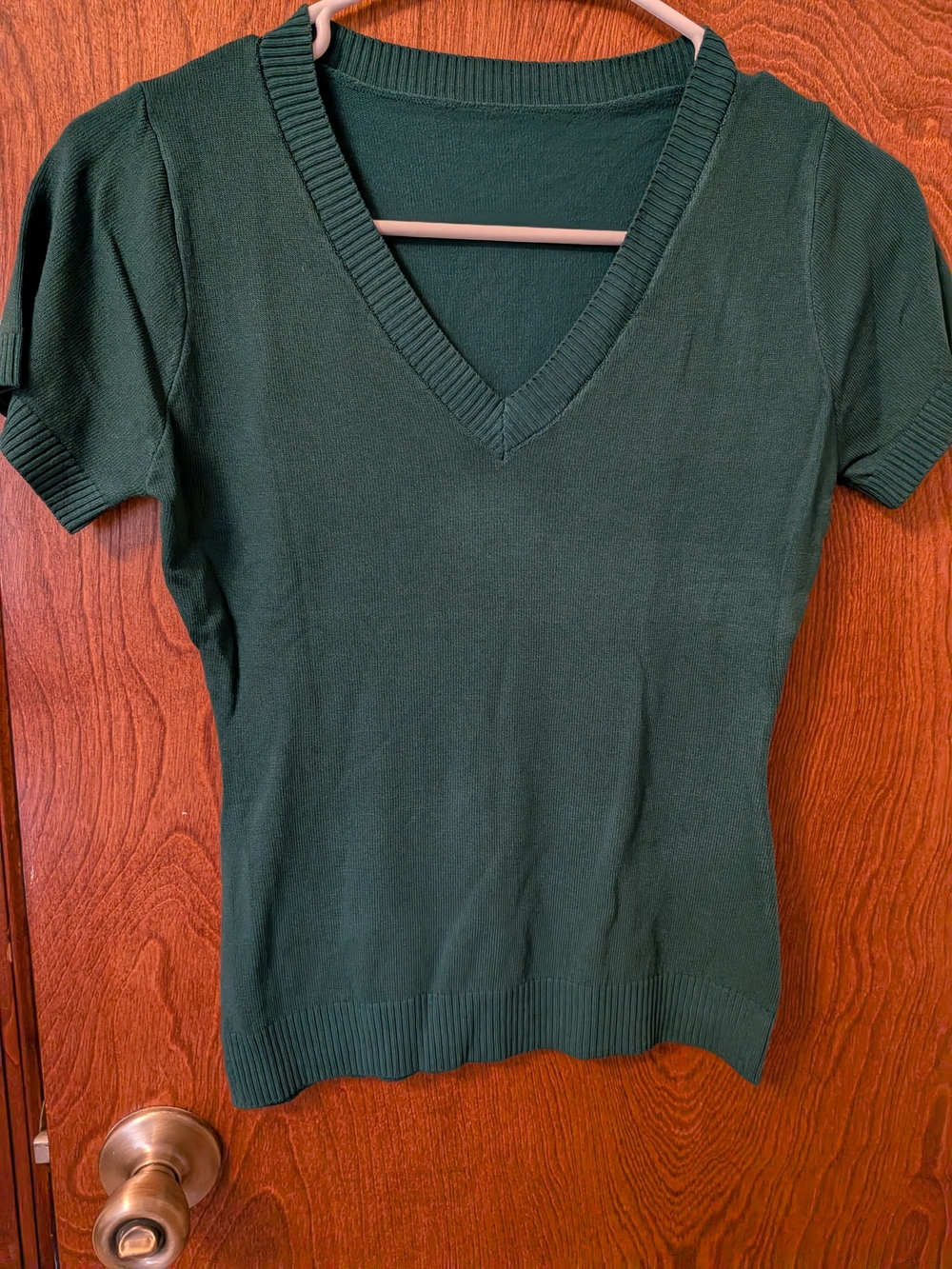 Women's Dark Green V-Neck Short Sleeve Sweater